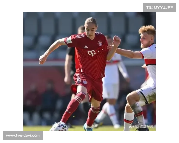 拜仁欧冠小组赛表现强势双线作战稳健前景广阔展现实力